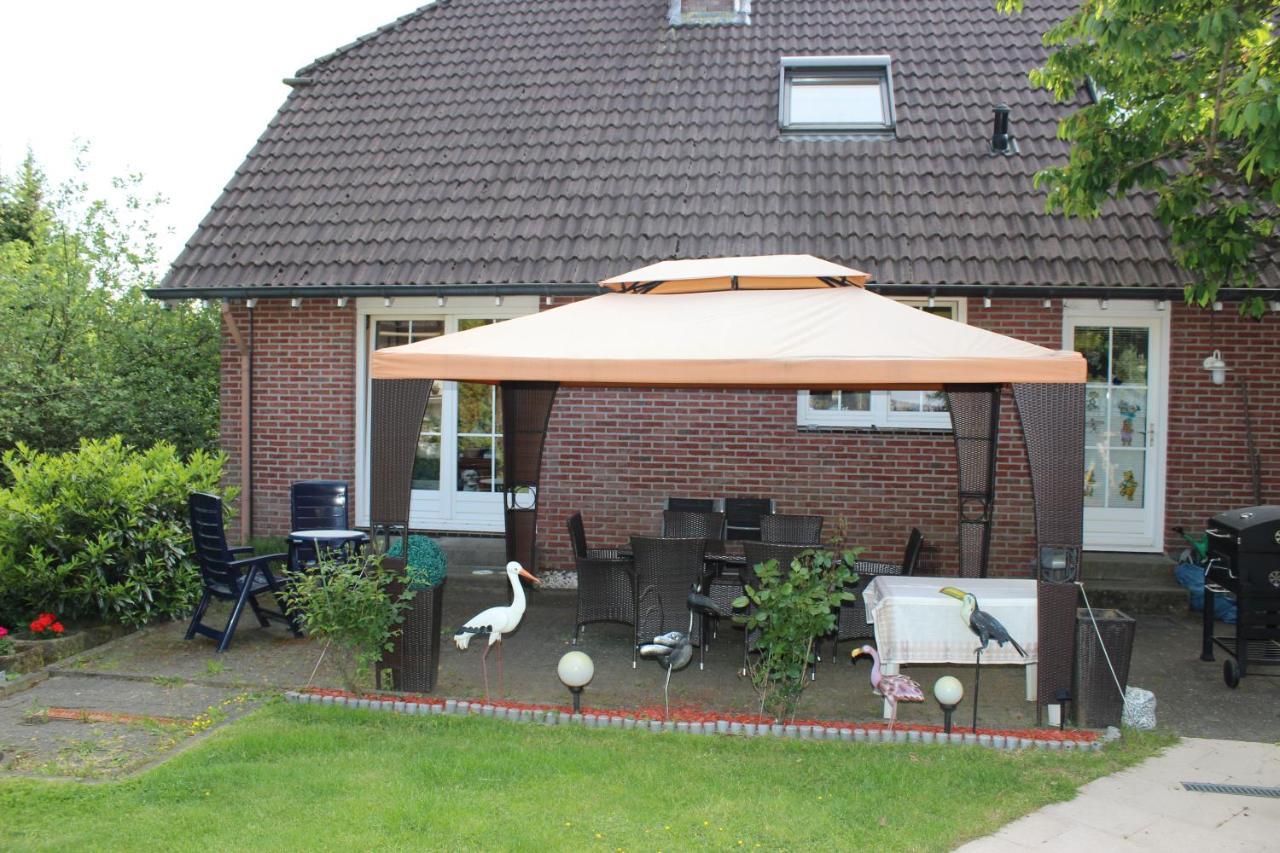 Chrissi Und Micha Appartement Remscheid Buitenkant foto