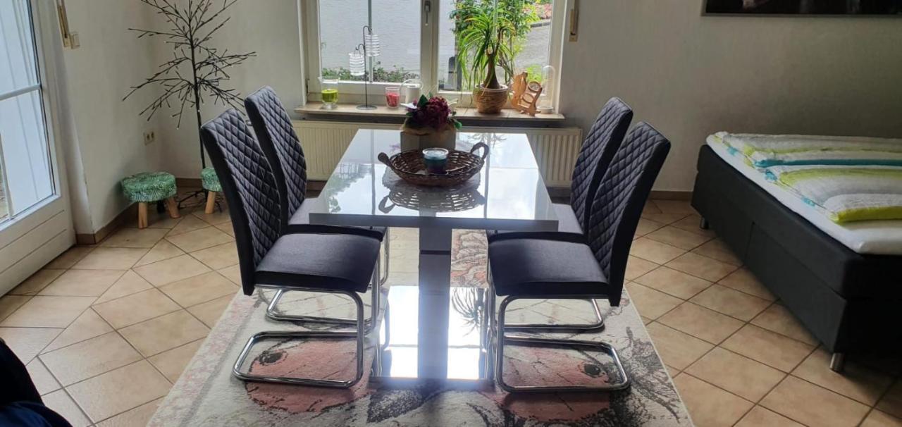 Chrissi Und Micha Appartement Remscheid Buitenkant foto
